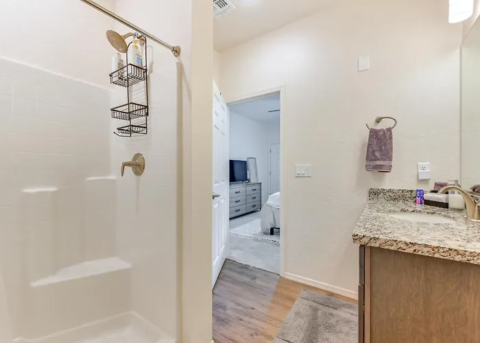 Holiday home 2 Mi To Dtwn & Nau: W/ Patio! Flagstaff