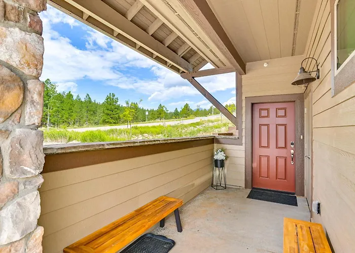 2 Mi To Dtwn & Nau: W/ Patio! Holiday home